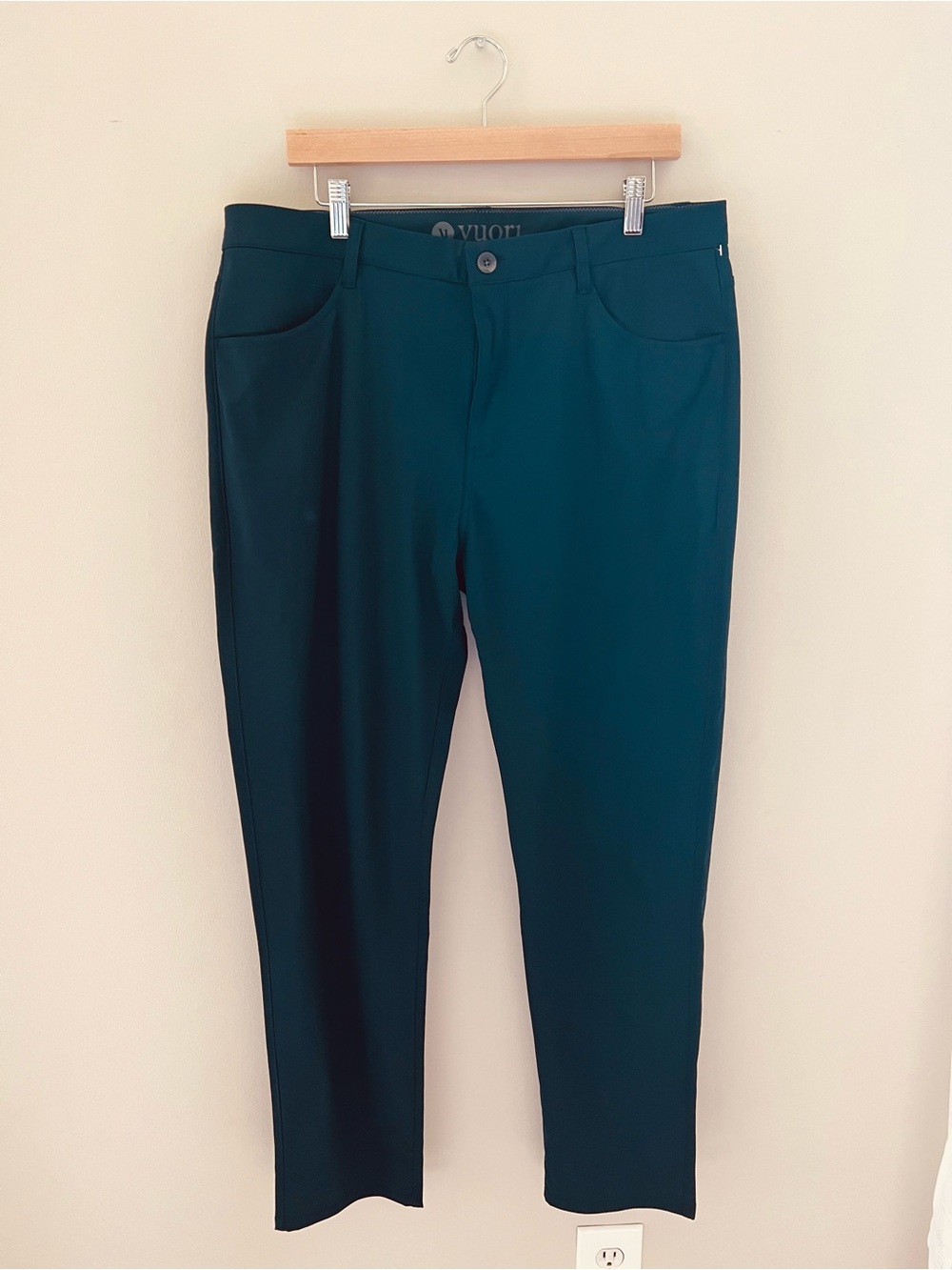 Vuori Meta Pants Mens 36x30 Navy Blue Slim Chino Performance 5-Pocket Trousers